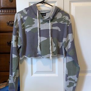 Camp cropped long sleeve top